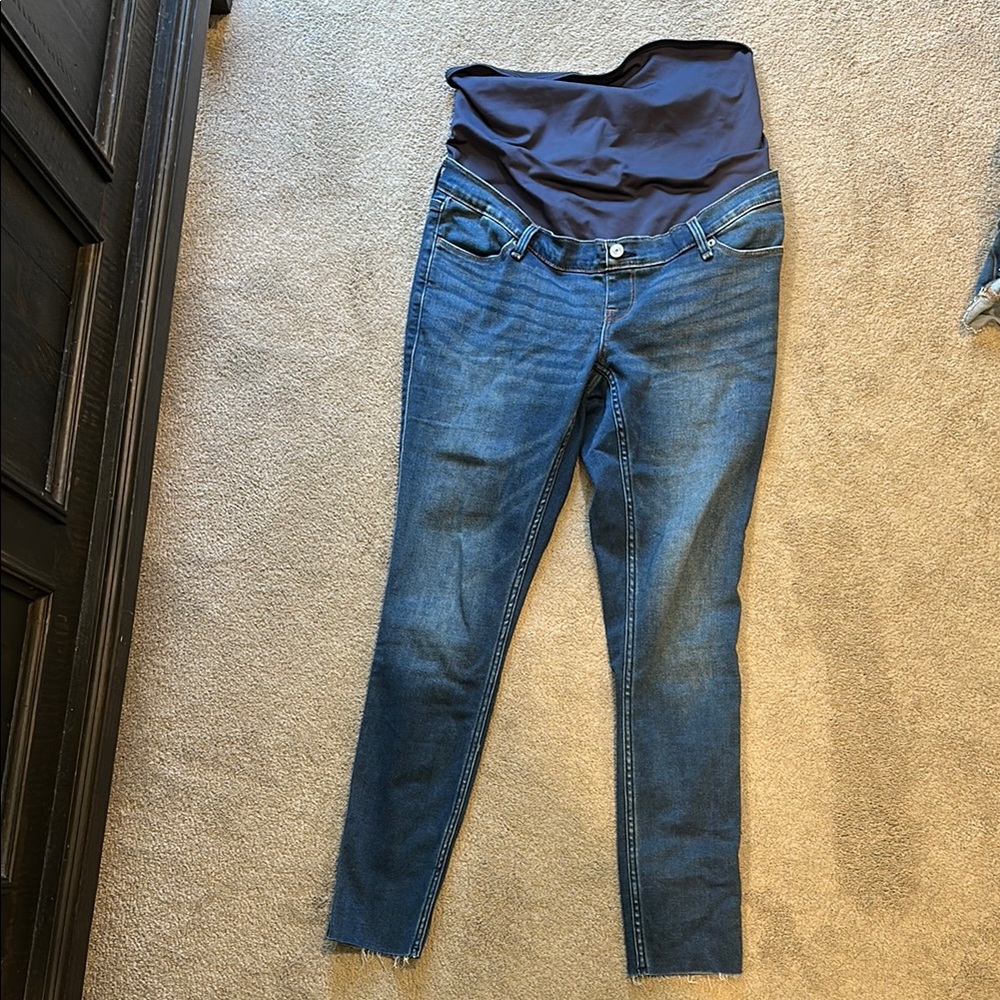 NWOT MATERNITY Abercrombie & Fitch High Rise Blue Jeans
